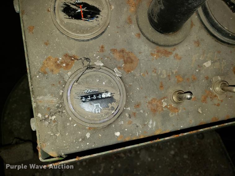 image for item DF3339 John Deere 1500 sprayer