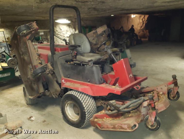 image for item DF3340 Toro Groundsmaster 4000D lawn mower