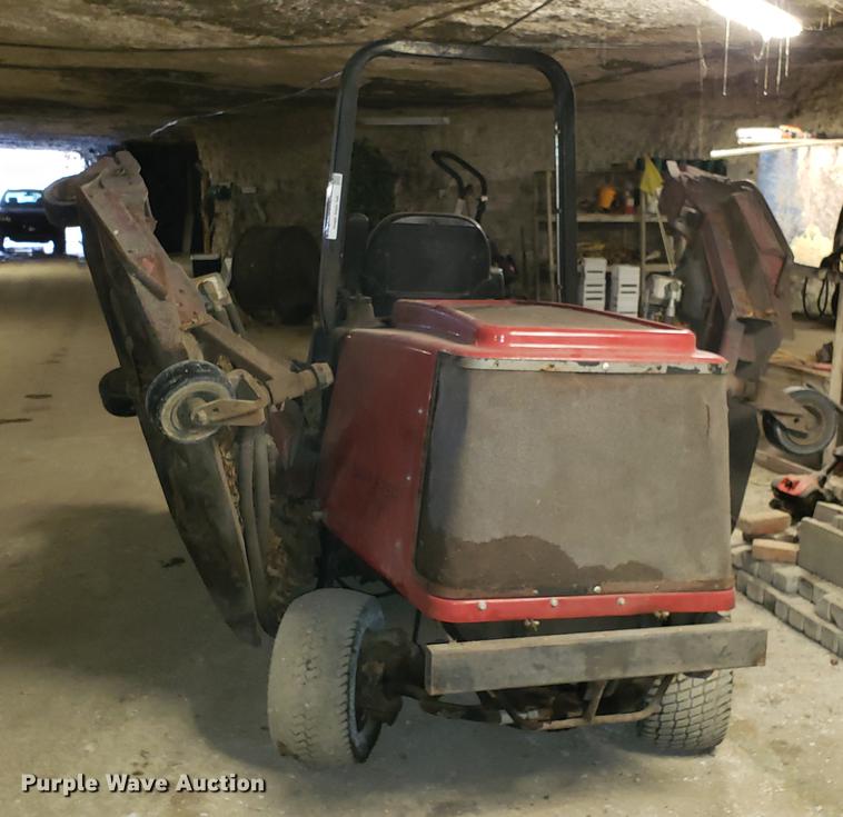 image for item DF3340 Toro Groundsmaster 4000D lawn mower