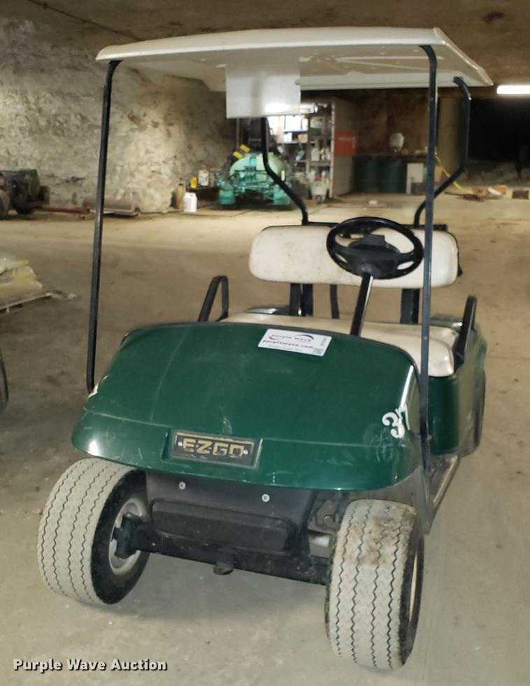 image for item DF3341 Ez-go E402 golf cart