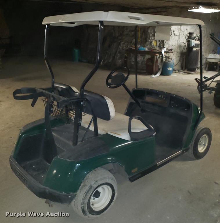 image for item DF3341 Ez-go E402 golf cart