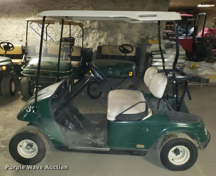 image for item DF3341 Ez-go E402 golf cart