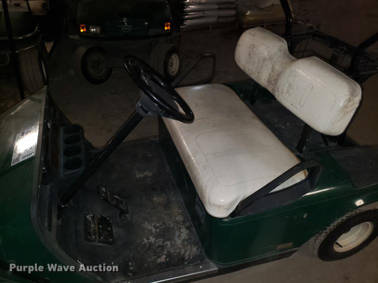 image for item DF3341 Ez-go E402 golf cart