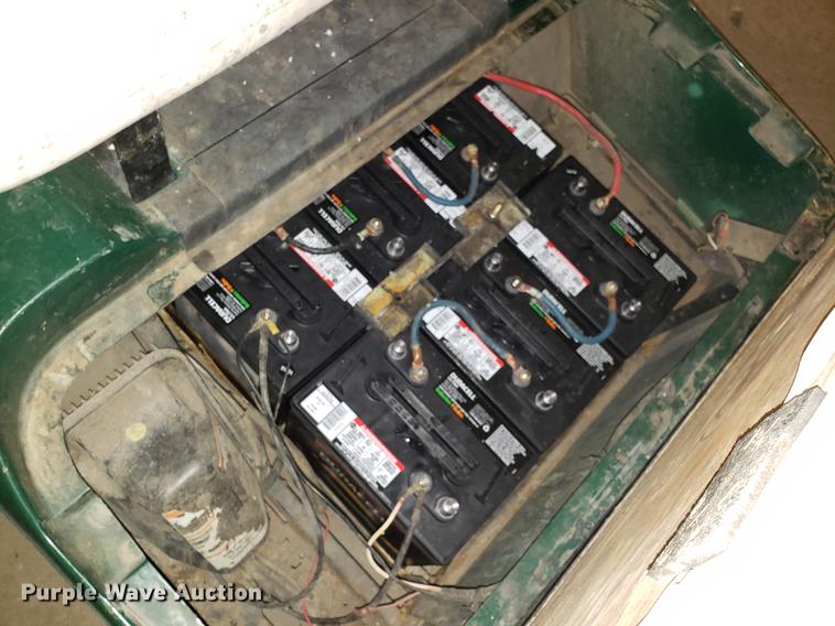 image for item DF3341 Ez-go E402 golf cart