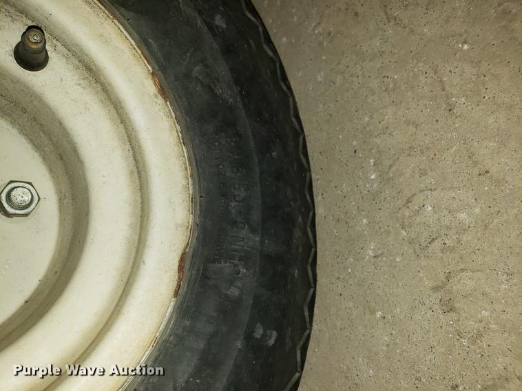 image for item DF3341 Ez-go E402 golf cart