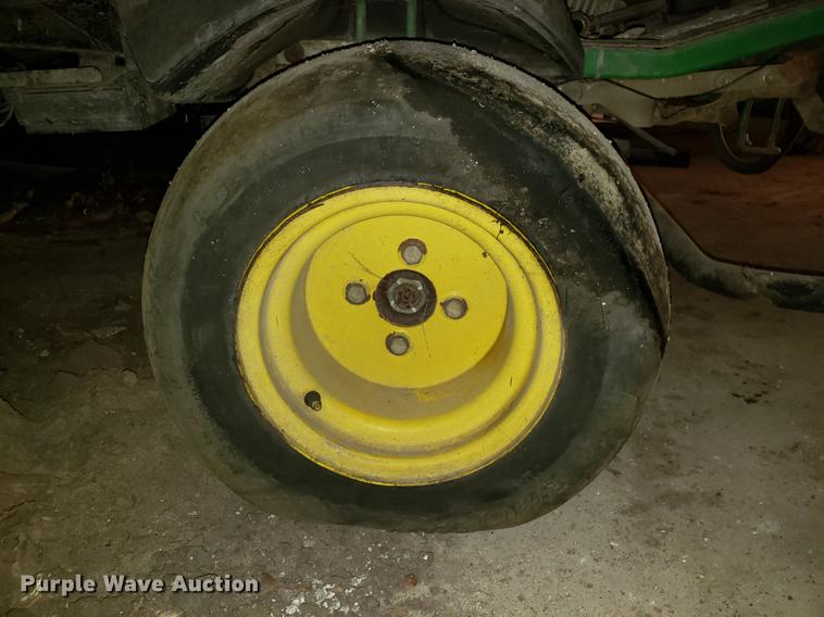 image for item DF3342 John Deere 2500E lawn mower