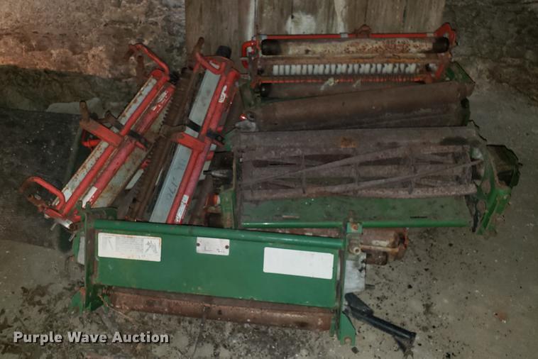 image for item DF3342 John Deere 2500E lawn mower