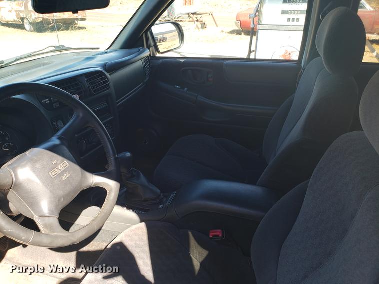 image for item DF3367 2000 GMC Jimmy Envoy SUV