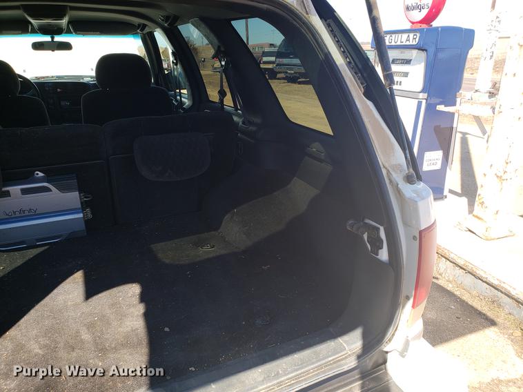 image for item DF3367 2000 GMC Jimmy Envoy SUV