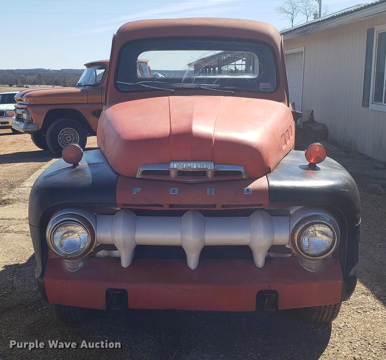 image for item DF3369 1952 Ford pickup truck