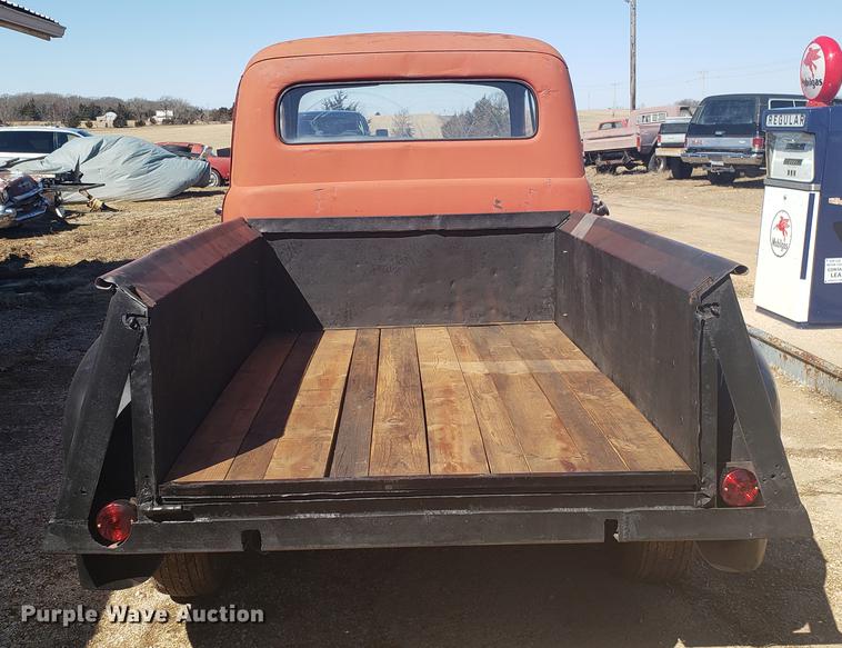 image for item DF3369 1952 Ford pickup truck