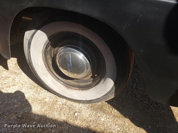 image for item DF3369 1952 Ford pickup truck