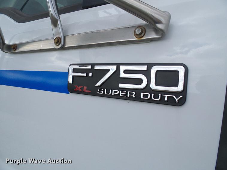 image for item DF7150 2012 Ford F750 Super Duty box truck