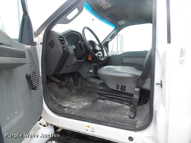 image for item DF7150 2012 Ford F750 Super Duty box truck