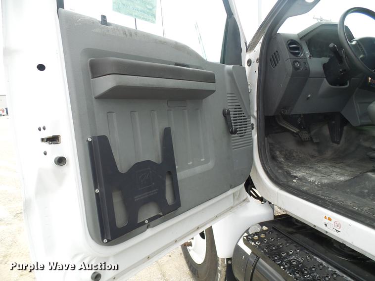 image for item DF7150 2012 Ford F750 Super Duty box truck
