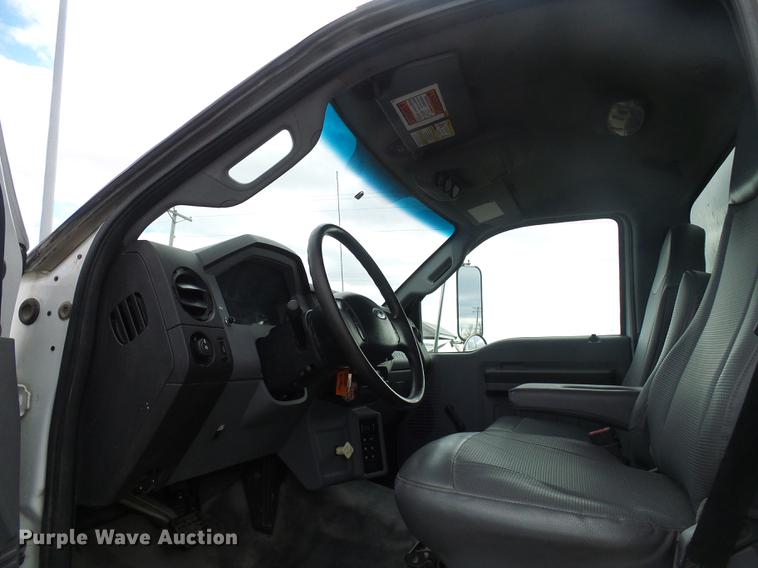 image for item DF7150 2012 Ford F750 Super Duty box truck