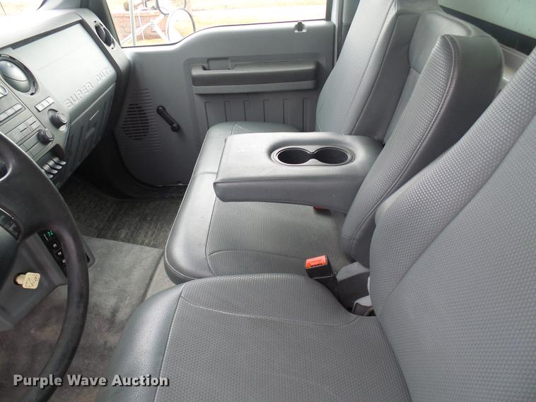 image for item DF7150 2012 Ford F750 Super Duty box truck