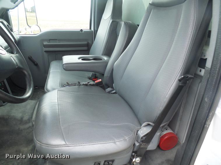 image for item DF7150 2012 Ford F750 Super Duty box truck