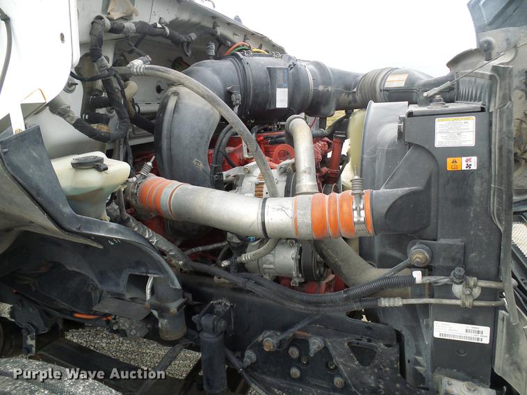 image for item DF7150 2012 Ford F750 Super Duty box truck