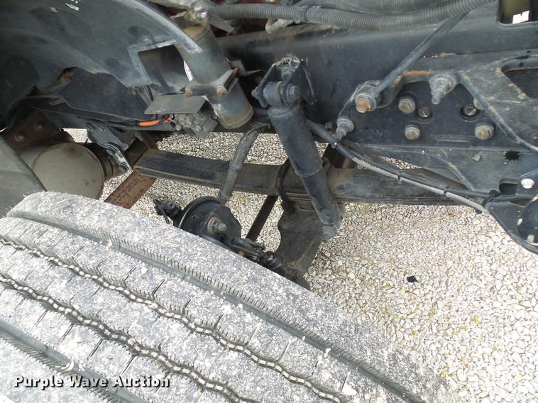 image for item DF7150 2012 Ford F750 Super Duty box truck