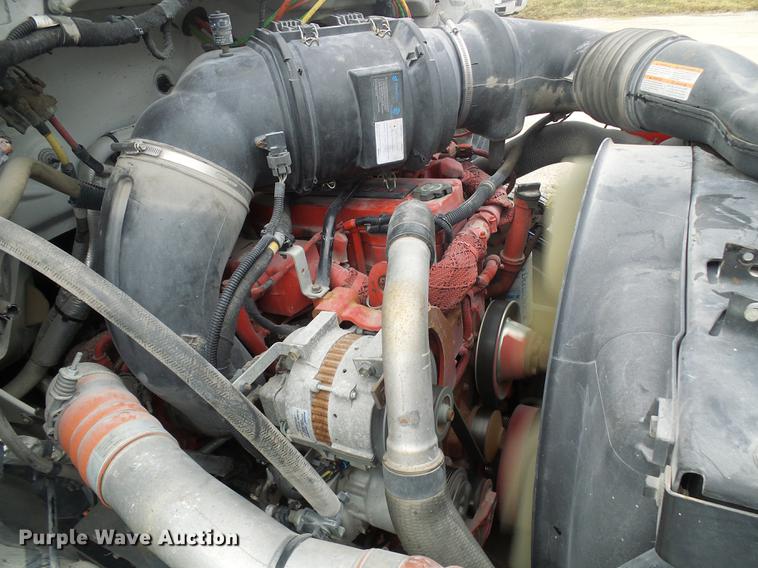 image for item DF7150 2012 Ford F750 Super Duty box truck