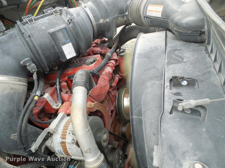 image for item DF7150 2012 Ford F750 Super Duty box truck