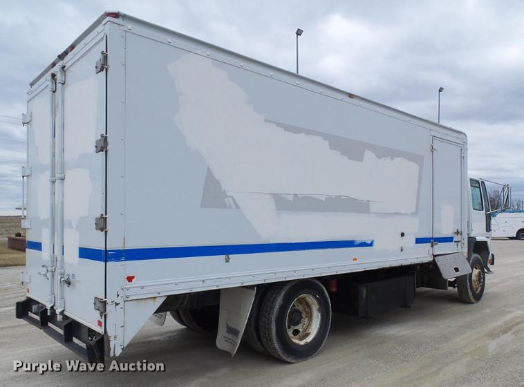 image for item DF7153 2007 Sterling SC8000 box truck