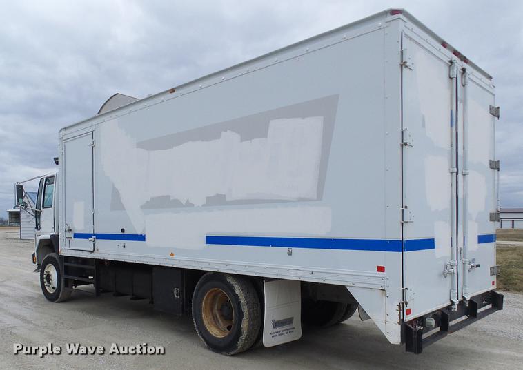 image for item DF7153 2007 Sterling SC8000 box truck