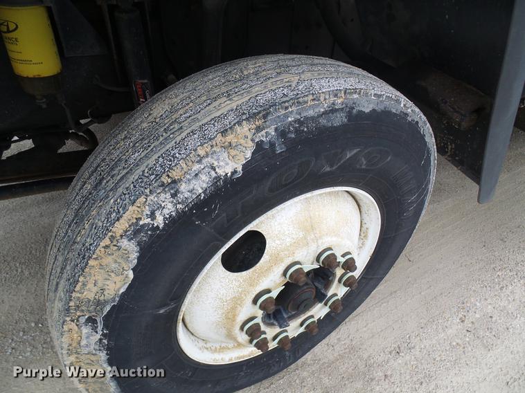 image for item DF7153 2007 Sterling SC8000 box truck