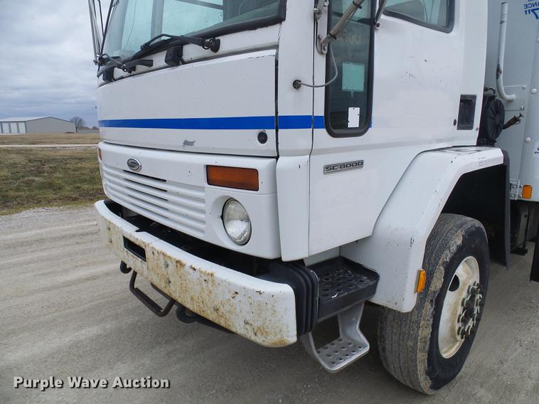 image for item DF7153 2007 Sterling SC8000 box truck