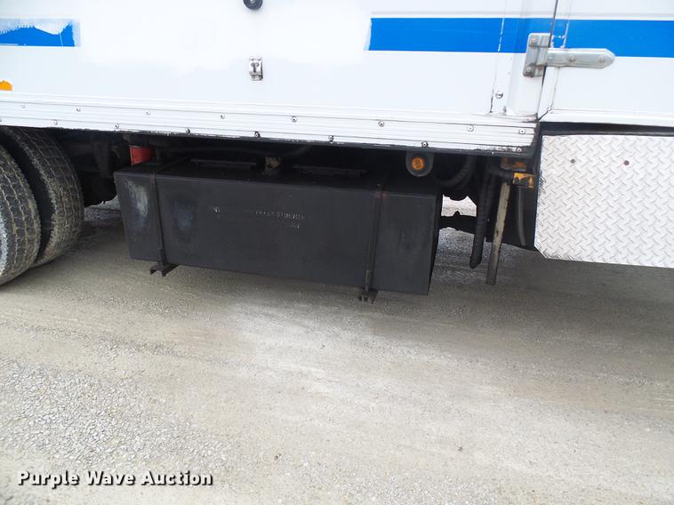 image for item DF7153 2007 Sterling SC8000 box truck