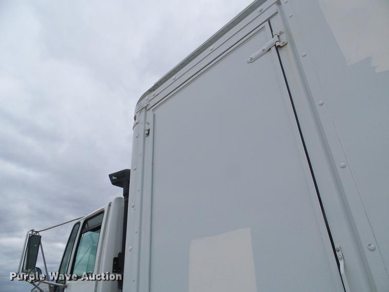 image for item DF7153 2007 Sterling SC8000 box truck