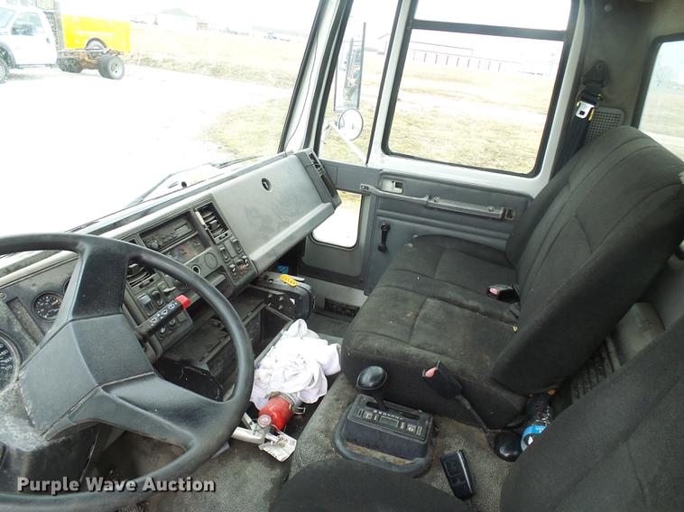 image for item DF7153 2007 Sterling SC8000 box truck