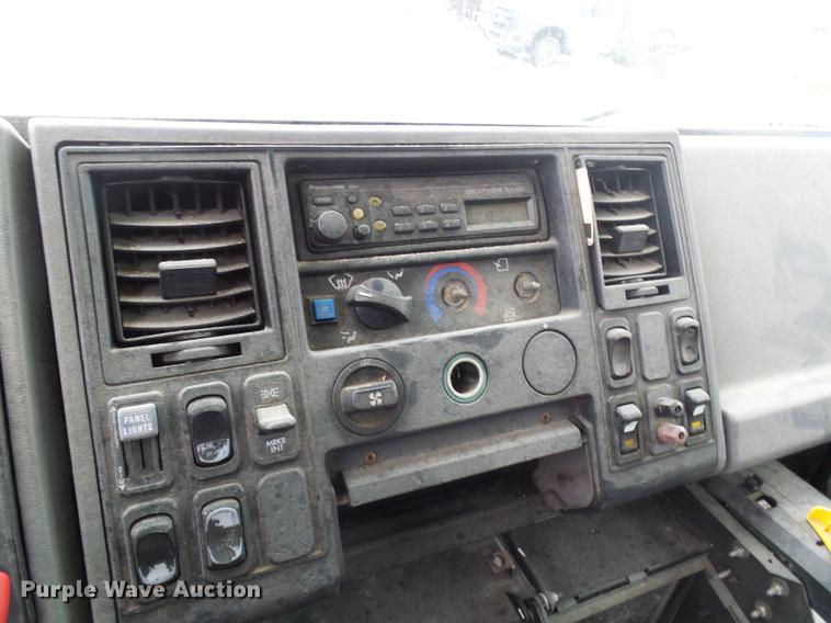 image for item DF7153 2007 Sterling SC8000 box truck