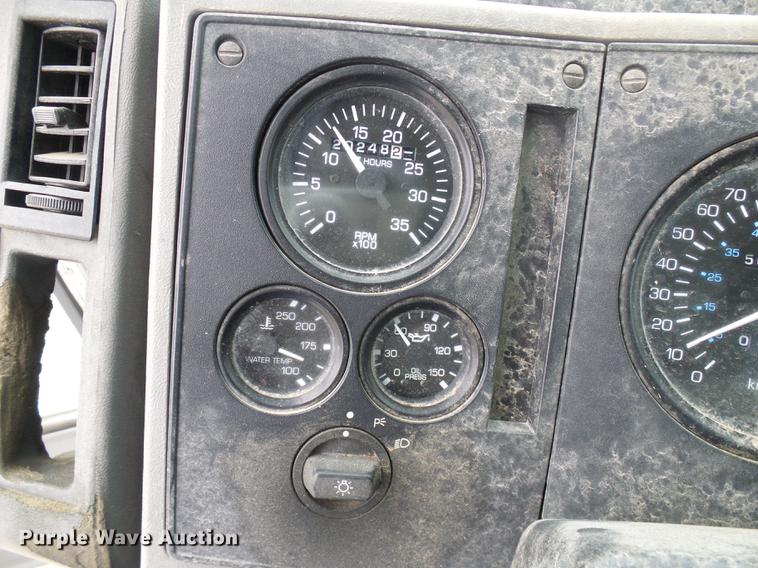 image for item DF7153 2007 Sterling SC8000 box truck