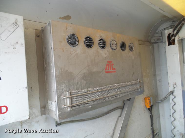 image for item DF7153 2007 Sterling SC8000 box truck