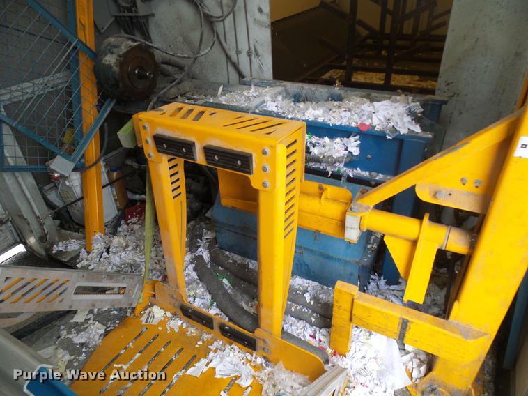 image for item DF7153 2007 Sterling SC8000 box truck