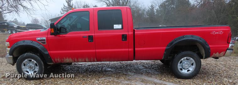 image for item DF7671 2008 Ford F350 Super Duty Crew Cab pickup truck