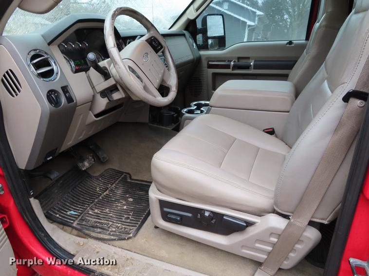 image for item DF7671 2008 Ford F350 Super Duty Crew Cab pickup truck
