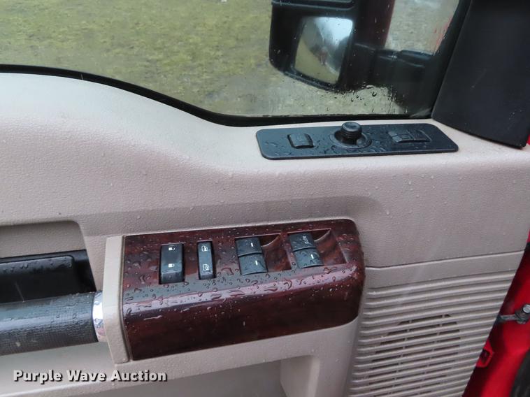 image for item DF7671 2008 Ford F350 Super Duty Crew Cab pickup truck