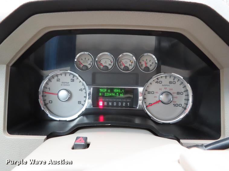 image for item DF7671 2008 Ford F350 Super Duty Crew Cab pickup truck