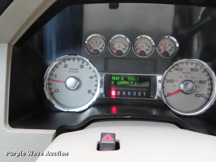 image for item DF7671 2008 Ford F350 Super Duty Crew Cab pickup truck