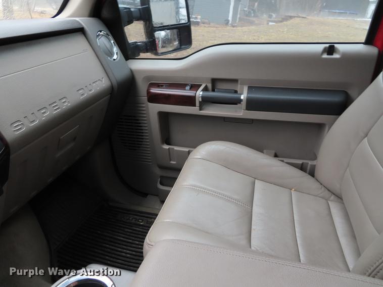 image for item DF7671 2008 Ford F350 Super Duty Crew Cab pickup truck