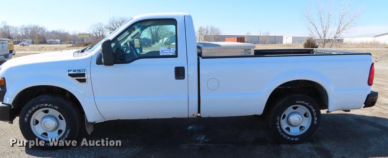 image for item DF7673 2008 Ford F250 Super Duty pickup truck