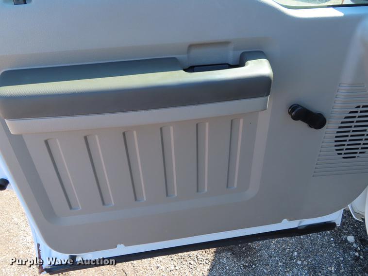 image for item DF7673 2008 Ford F250 Super Duty pickup truck