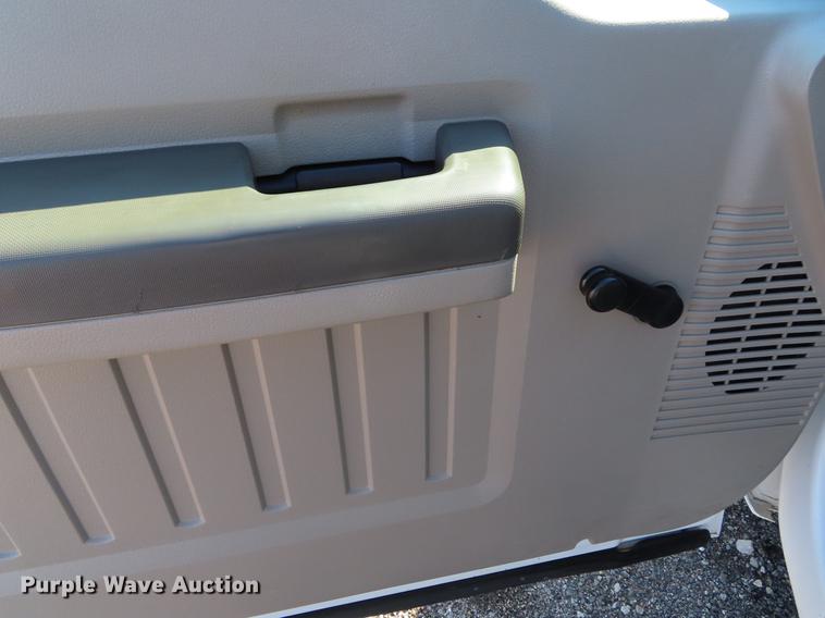 image for item DF7673 2008 Ford F250 Super Duty pickup truck