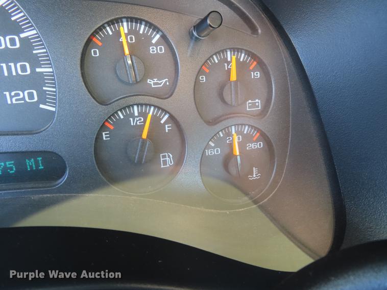 image for item DF7676 2006 Chevrolet Silverado 2500HD Crew Cab pickup truck