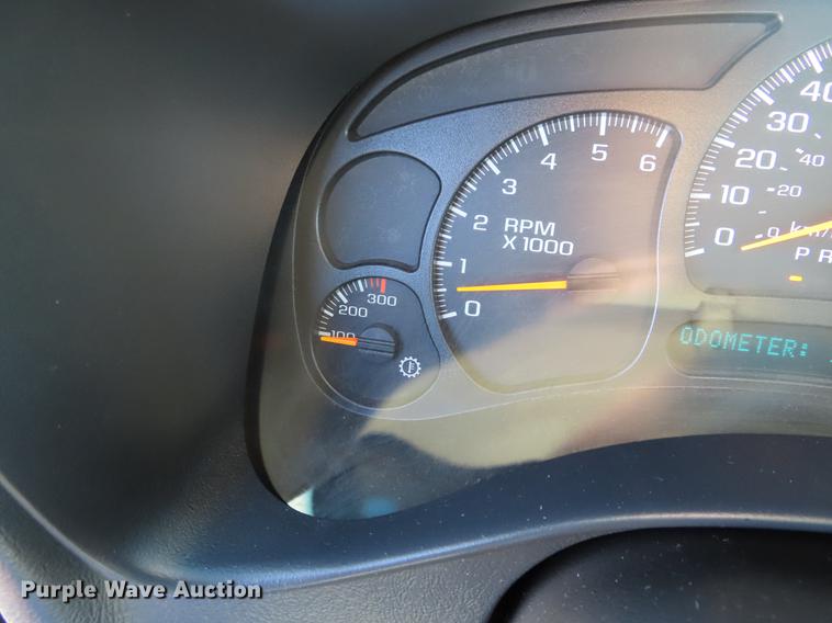 image for item DF7676 2006 Chevrolet Silverado 2500HD Crew Cab pickup truck