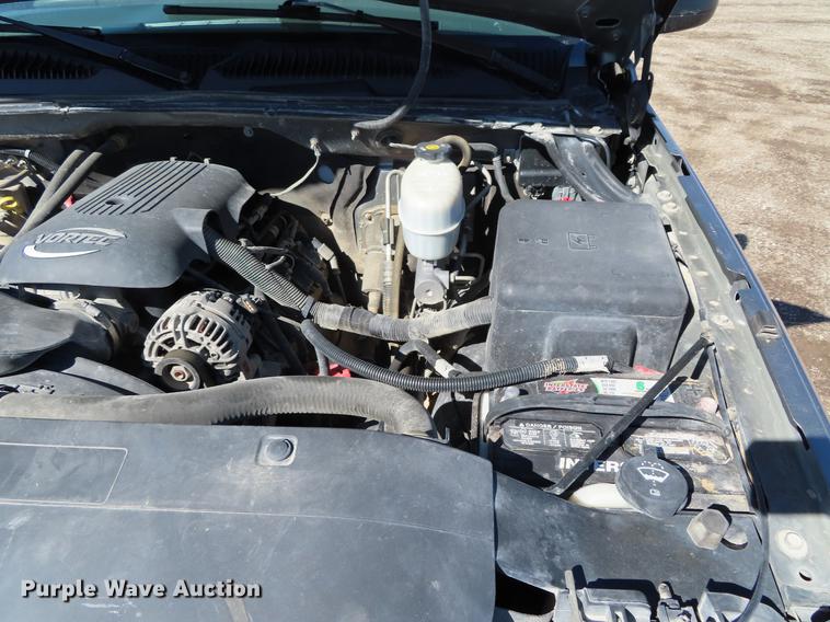 image for item DF7676 2006 Chevrolet Silverado 2500HD Crew Cab pickup truck