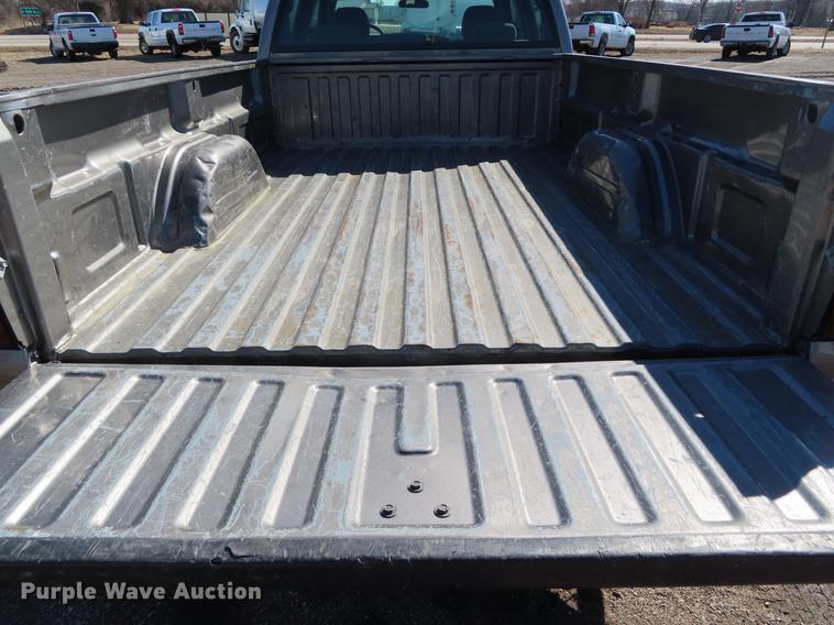 image for item DF7676 2006 Chevrolet Silverado 2500HD Crew Cab pickup truck